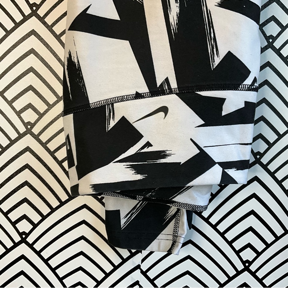 Nike Dri fit leggings retro abstract pattern